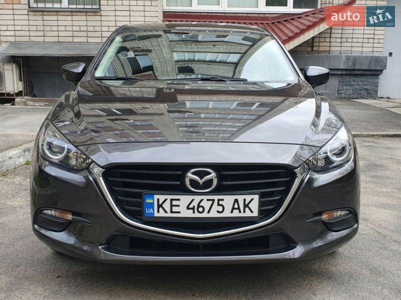 Хэтчбек Mazda 3 2017 в Днепре фото Хэтчбек Mazda 3 2017 в Днепре