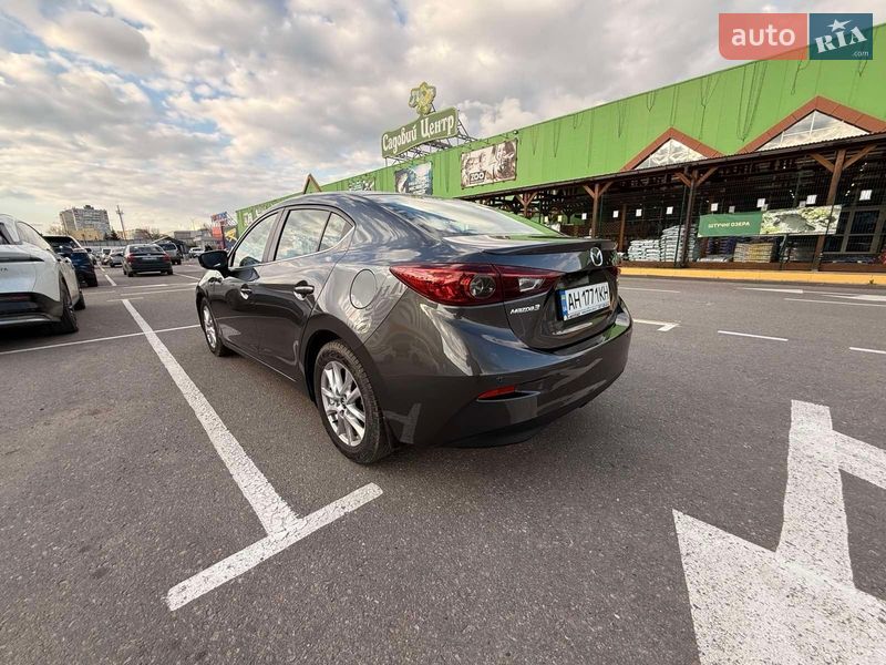 Седан Mazda 3 2017 в Харькове