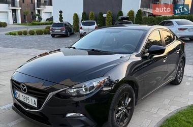 Седан Mazda 3 2016 в Ужгороді