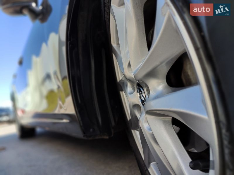 Седан Mazda 3 2017 в Киеве