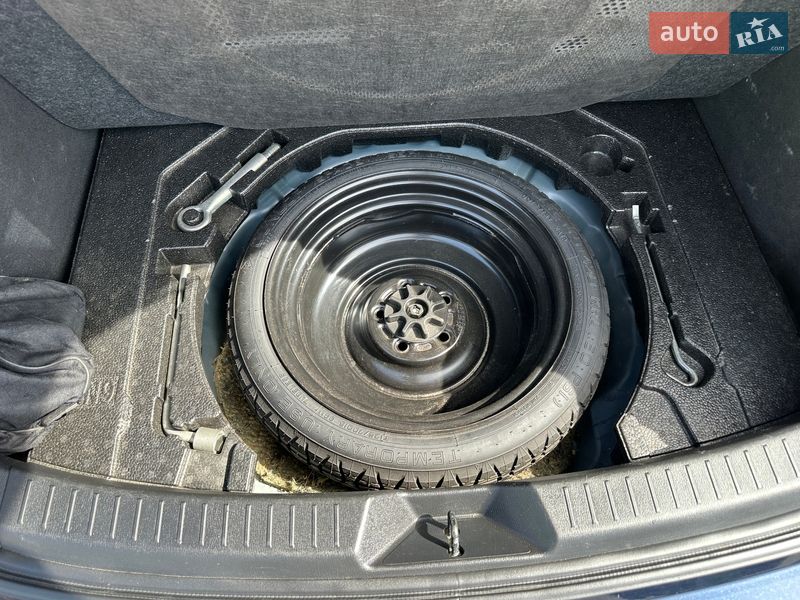 Хетчбек Mazda 3 2015 в Івано-Франківську