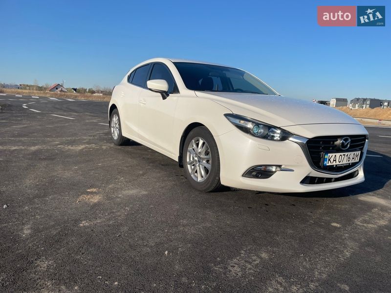 Хэтчбек Mazda 3 2016 в Киеве