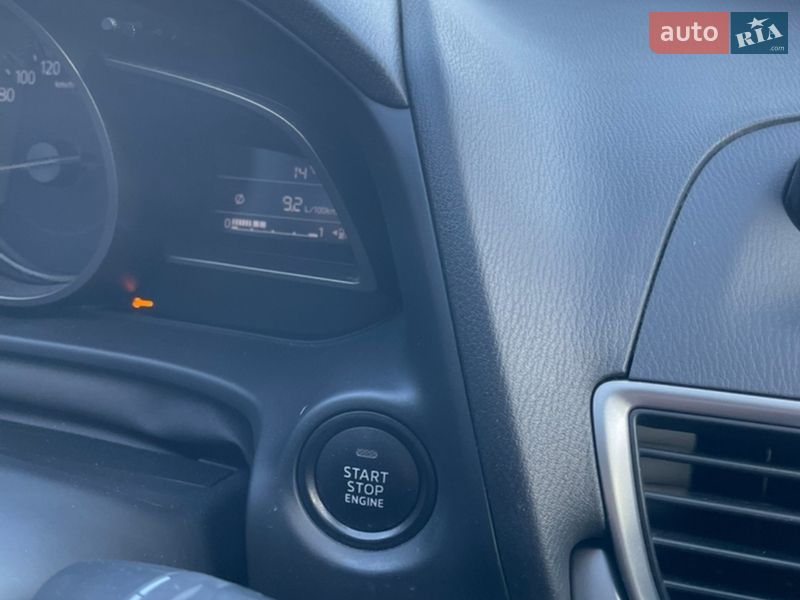 Хэтчбек Mazda 3 2016 в Киеве