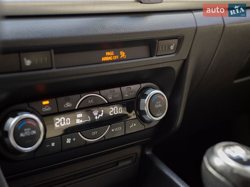 Хетчбек Mazda 3 2015 в Івано-Франківську