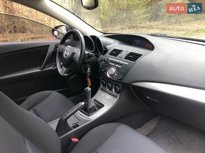 Хэтчбек Mazda 3 2010 в Галиче фото 16 Хэтчбек Mazda 3 2010 в Галиче