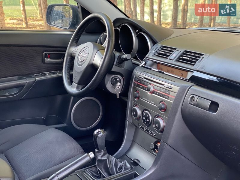 Хетчбек Mazda 3 2006 в Луцьку