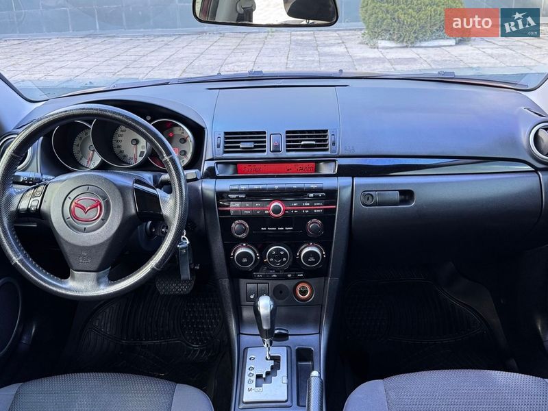 Седан Mazda 3 2008 в Черновцах
