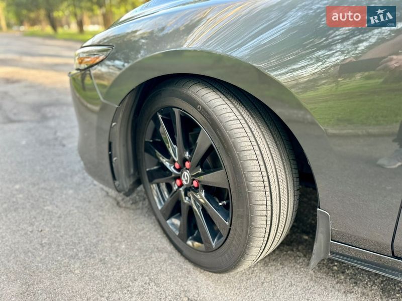 Седан Mazda 3 2022 в Днепре