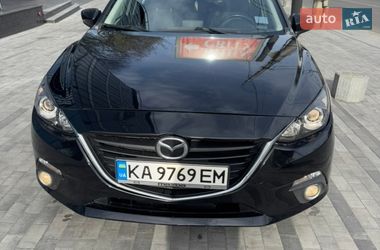 Седан Mazda 3 2015 в Киеве