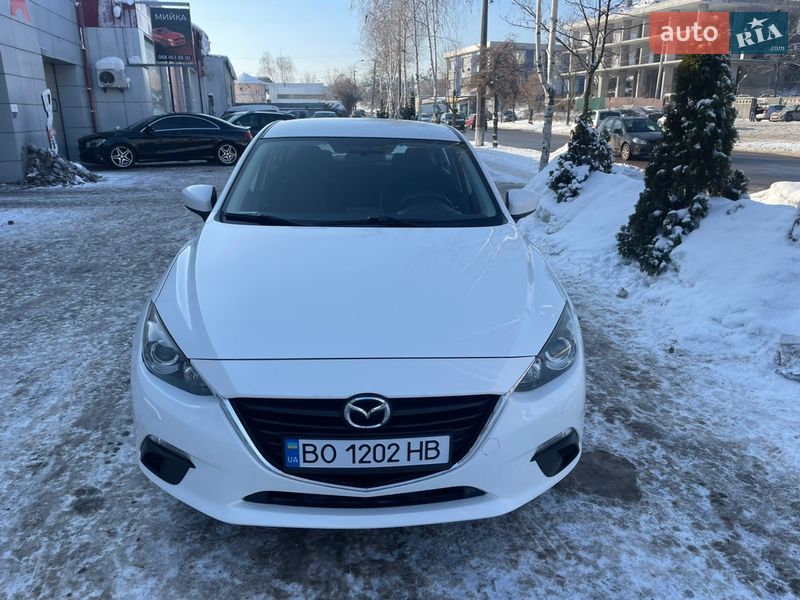 Седан Mazda 3 2015 в Киеве