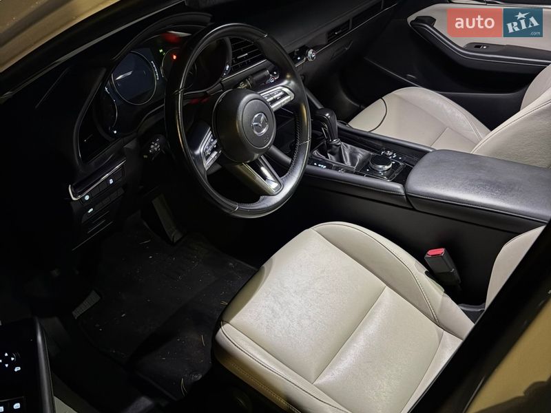 Седан Mazda 3 2019 в Киеве