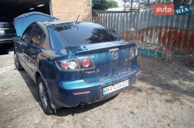 Седан Mazda 3 2006 в Новомиргороде