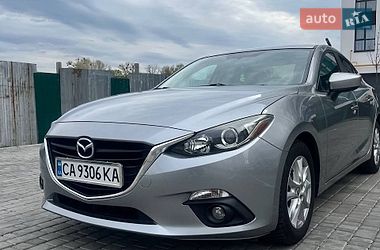 Седан Mazda 3 2016 в Черкасах