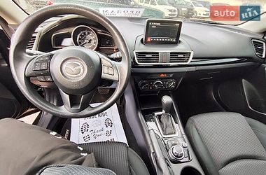 Седан Mazda 3 2015 в Чернигове