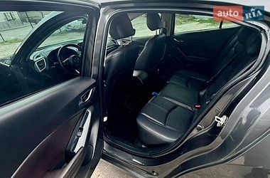 Хэтчбек Mazda 3 2017 в Днепре