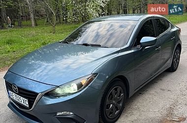 Седан Mazda 3 2014 в Дніпрі