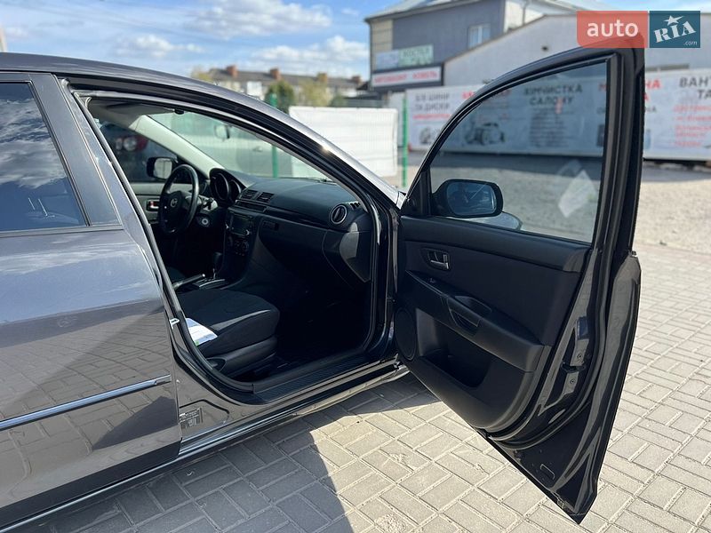 Седан Mazda 3 2005 в Ковеле
