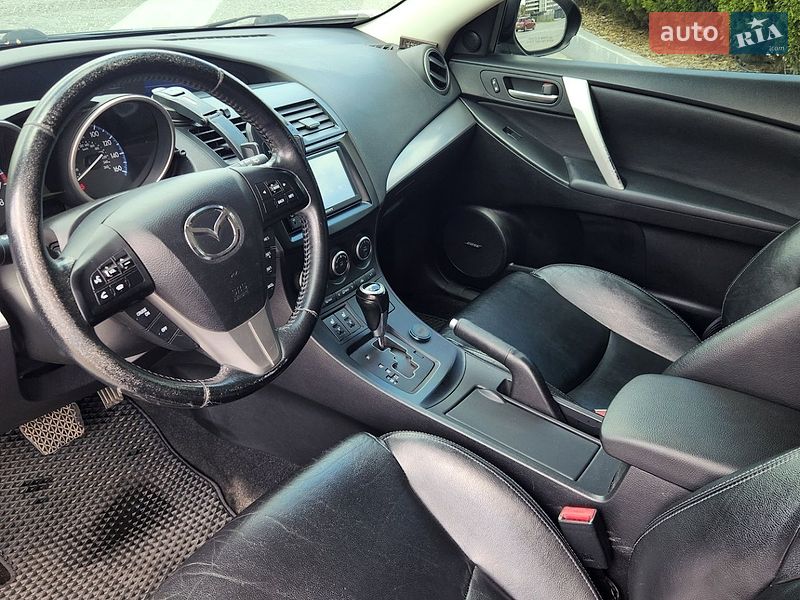 Хэтчбек Mazda 3 2013 в Днепре