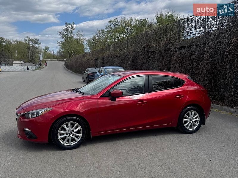 Хетчбек Mazda 3 2016 в Дніпрі фото 2 Хетчбек Mazda 3 2016 в Дніпрі