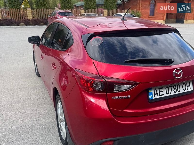 Хетчбек Mazda 3 2016 в Дніпрі фото 25 Хетчбек Mazda 3 2016 в Дніпрі