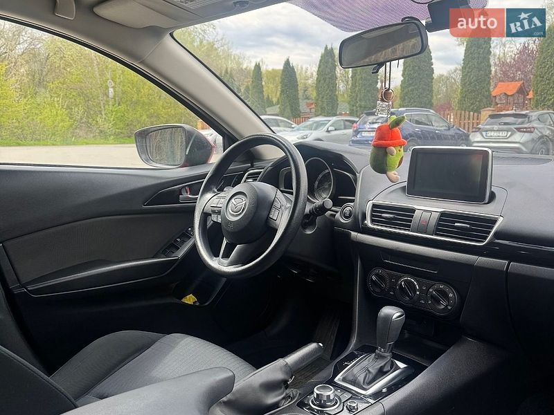 Хетчбек Mazda 3 2016 в Дніпрі фото 38 Хетчбек Mazda 3 2016 в Дніпрі