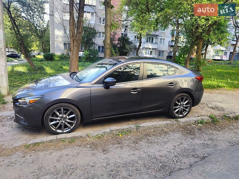 Седан Mazda 3 2018 в Львові