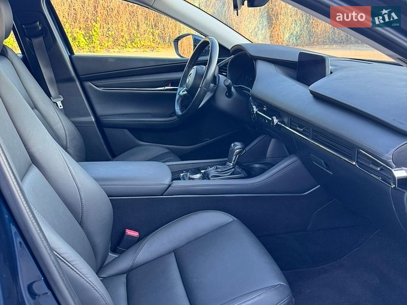 Седан Mazda 3 2021 в Дніпрі