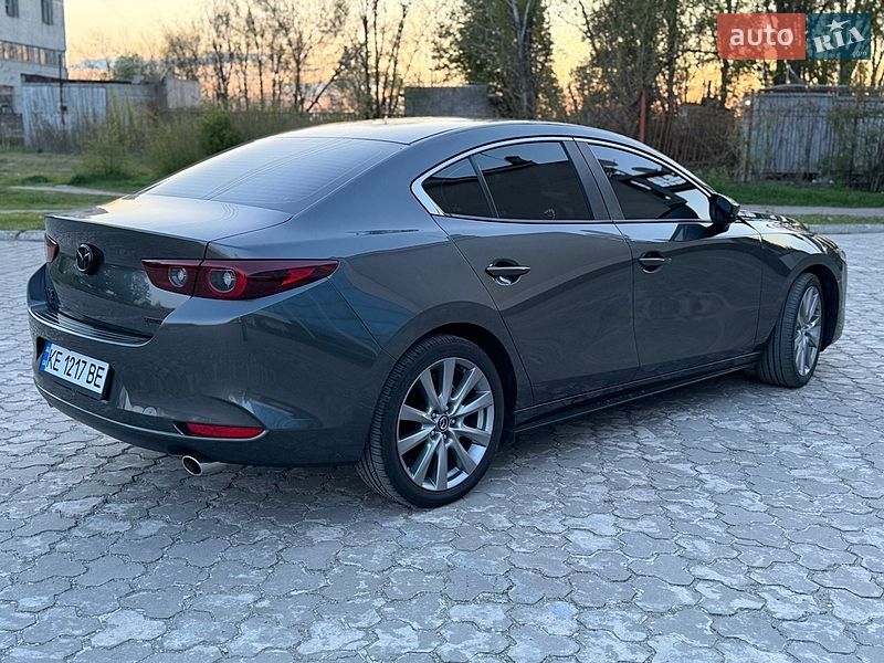 Седан Mazda 3 2022 в Дніпрі