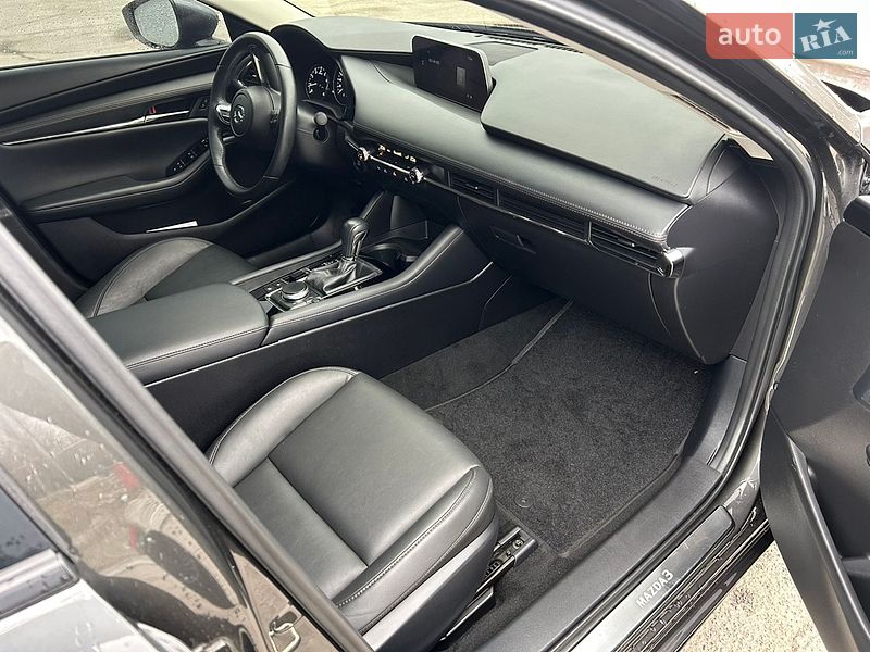 Седан Mazda 3 2022 в Дніпрі