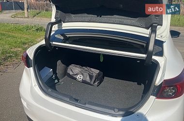 Седан Mazda 3 2015 в Киеве