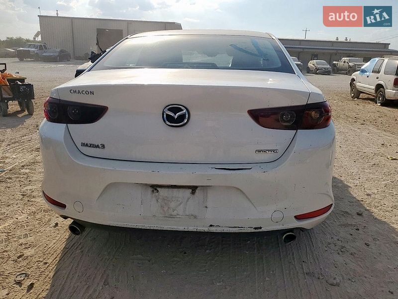 Седан Mazda 3 2021 в Холодноводке