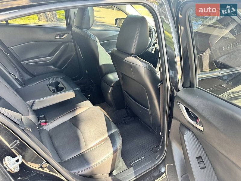 Хэтчбек Mazda 3 2014 в Чернигове