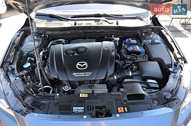 Седан Mazda 3 2016 в Львове