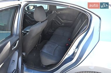 Седан Mazda 3 2016 в Львове
