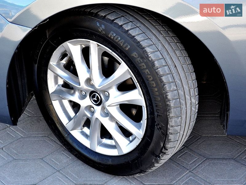 Седан Mazda 3 2016 в Львове