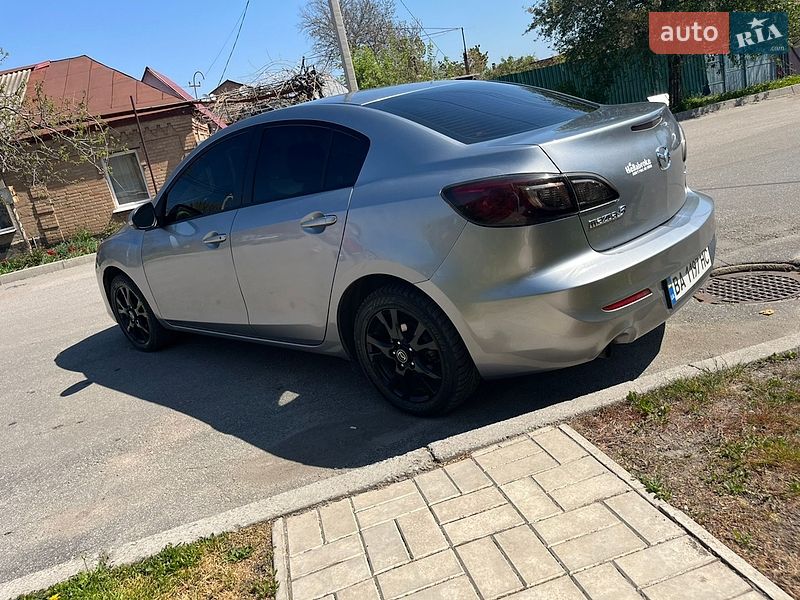 Седан Mazda 3 2012 в Кропивницком