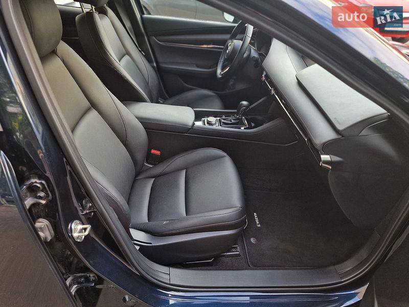 Хэтчбек Mazda 3 2023 в Одессе