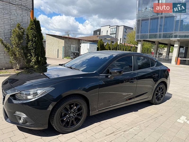 Седан Mazda 3 2014 в Львове
