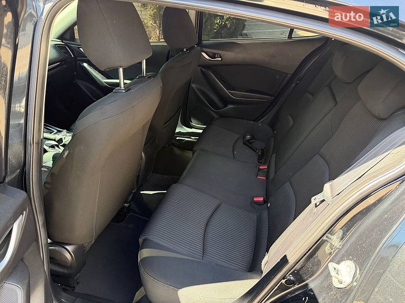 Седан Mazda 3 2014 в Львове