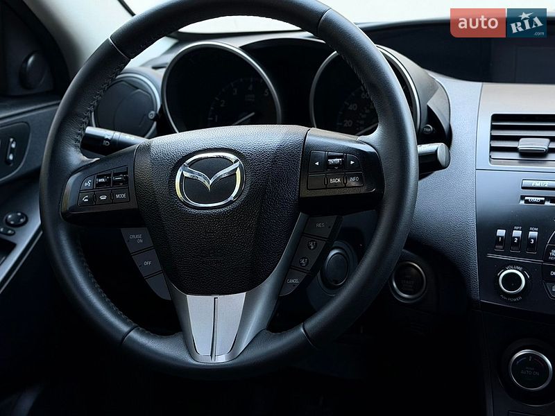 Хэтчбек Mazda 3 2012 в Виннице