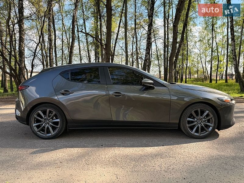 Хэтчбек Mazda 3 2019 в Ахтырке