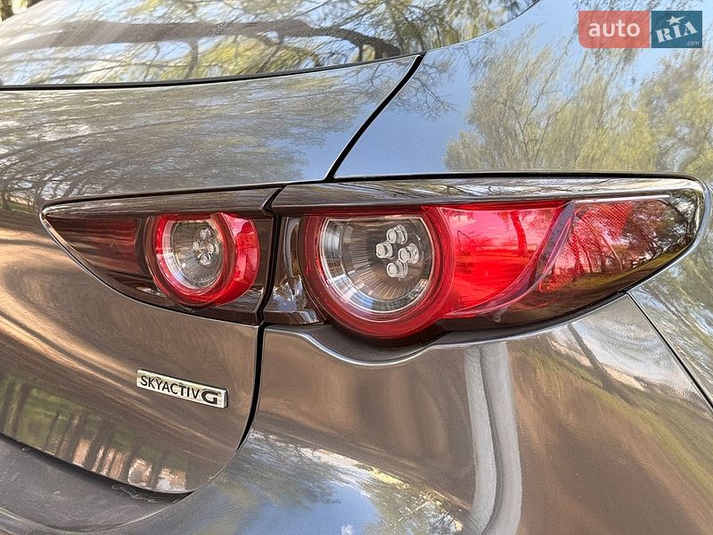 Хэтчбек Mazda 3 2019 в Ахтырке