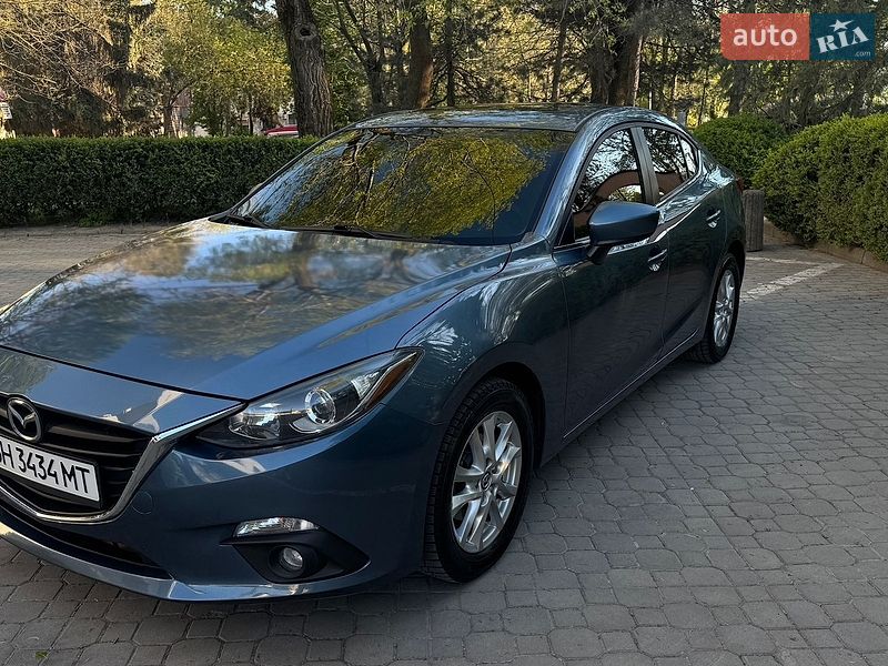 Седан Mazda 3 2016 в Черноморске