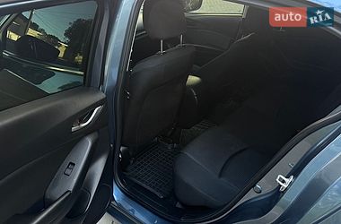 Седан Mazda 3 2016 в Черноморске