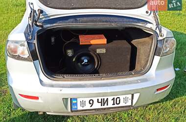 Седан Mazda 3 2004 в Харькове