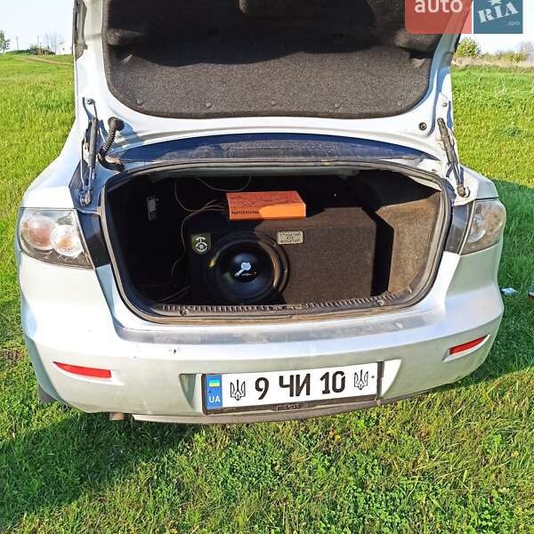 Седан Mazda 3 2004 в Харькове