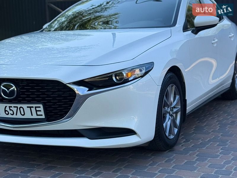 Седан Mazda 3 2020 в Киеве
