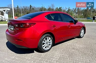 Седан Mazda 3 2017 в Киеве