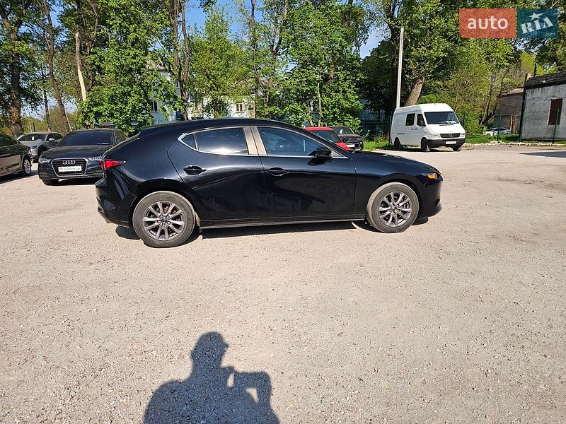 Хэтчбек Mazda 3 2022 в Каменском
