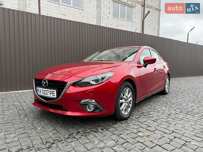 Седан Mazda 3 2016 в Киеве